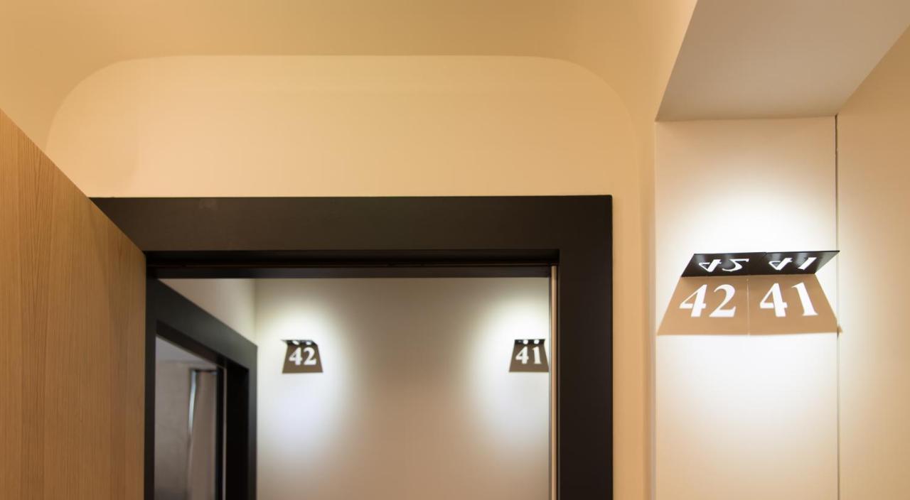 Athensowl Aparthotel Exterior photo