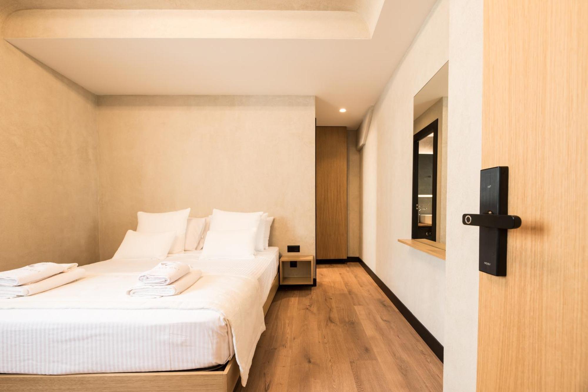 Athensowl Aparthotel Exterior photo